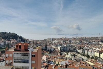 1 Guide 1 Tuk Tuk — Complete Historical Tour — True Local Guide - The earthquake-and-dictatorship square: where Lisbon’s turning points show up