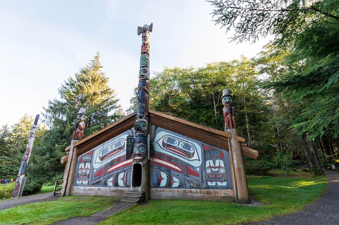 2 Hour Custom Wildlife and Historical Tour - Stop 1: Ketchikan town history for fast orientation