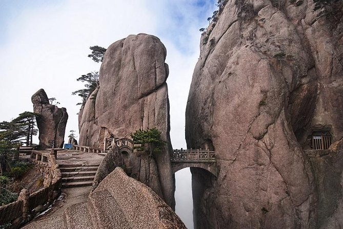 3-Day Yellow Mountains, Hongcun Village and Tunxi Ancient Street Private Tour - Guides Matter: English, Pace, and Crowd Sense