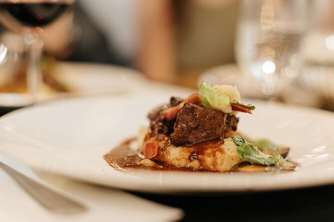 5-course Progressive Dinner on Grande-Allée and History Tour - Five Courses, Multiple Styles: How the Dinner Actually Plays Out