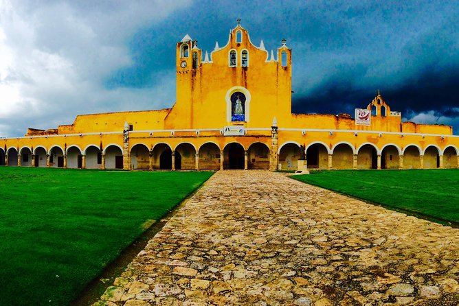 5 Days Mayan Heritage History Tour - Day 2: Becan Walls, Chicanná Writing, and Misol-Há Swim Time