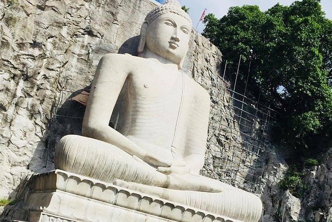 6-Day Sri Lanka Heritage Private Tour - Peradeniya Botanical Gardens + Ramboda Waterfalls + Tea Factory Day