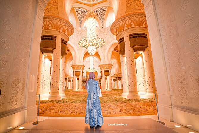 Abu Dhabi Sightseeing Tour: Sheikh Zayed Mosque, Heritage Village & Dates Market - Abu Dhabi Corniche Drive-By: A Break in the Middle of the Route