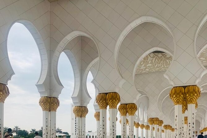Abu Dhabi Tour Grand Mosque Emirates Palace Heritage Village - Marina Mall Lunch Break: A Useful Reset in the Middle