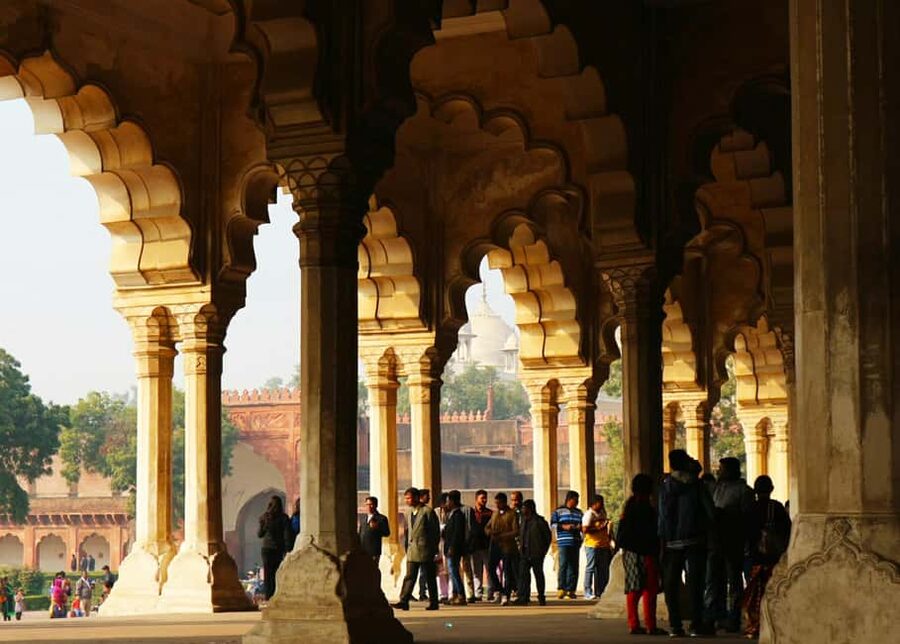Agra Fort: Guided UNESCO Heritage Walking Tour - Agra Fort in an hour: what this guided walk gets you