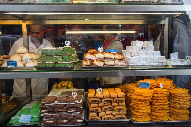 All Inclusive Food & History Tour of Marseille with Local Guide - Calissons and Oriental Sweets: The Sweet Stops That Close the Deal