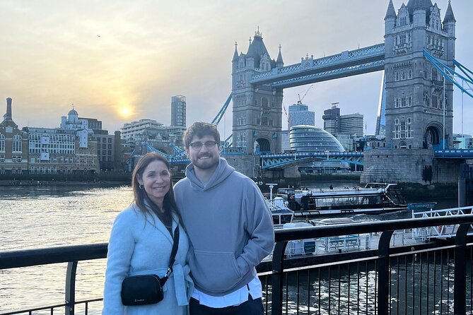 American Heritage in London 4 Hour Private Tour in a Black Cab - Stop 4: The Mayflower Pub and the Pilgrims’ departure connection