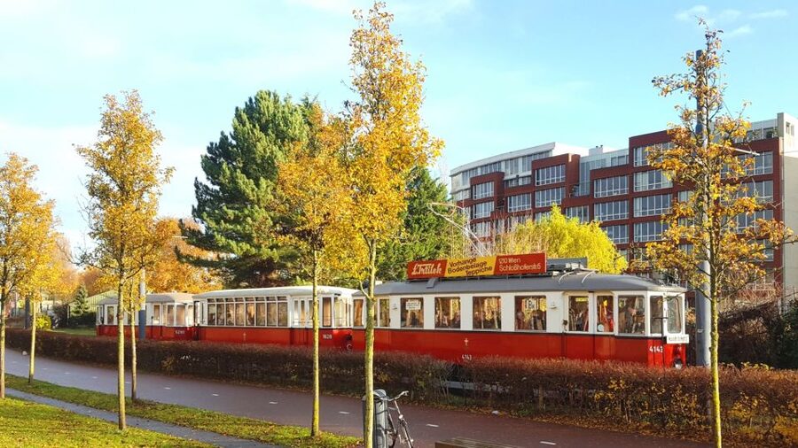 Amsterdam: Historic Tram Ride on Heritage Line to Amstelveen - Getting started at Haarlemmermeerstation and the Tramshop exchange