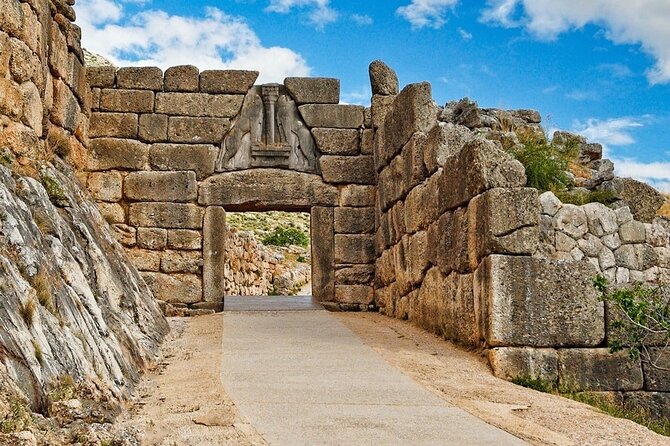 An exciting exploration of Peloponnese at ancient Corinth, Mycenae and Nafplio - Ancient Corinth: ruins that explain how trade and power spread