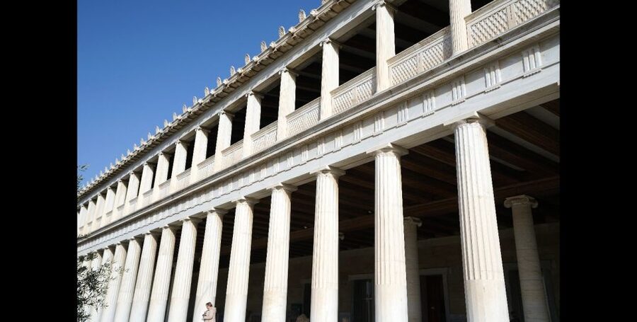 Ancient Agora: Audiovisual self-guided tour with 3D models - How the integrated map keeps you oriented