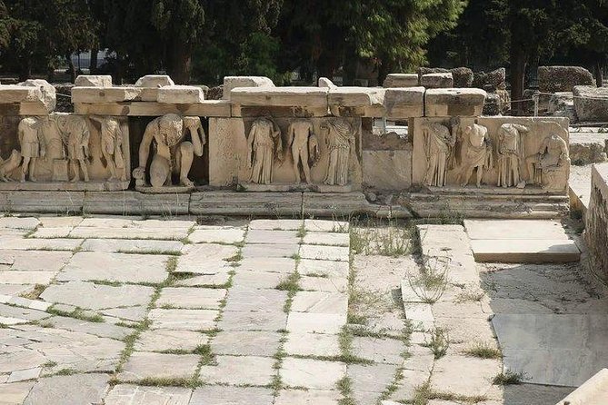 Ancient Athens tour: Acropolis, Parthenon and Acropolis Museum - Propylaea and Erectheion: Gates and Caryatids