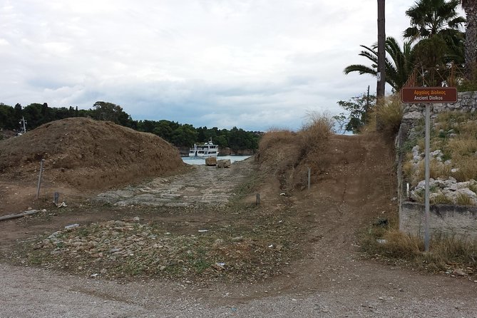 Ancient Corinth Private Tour from Corinth - Entrance fees and the driver vs. guide reality