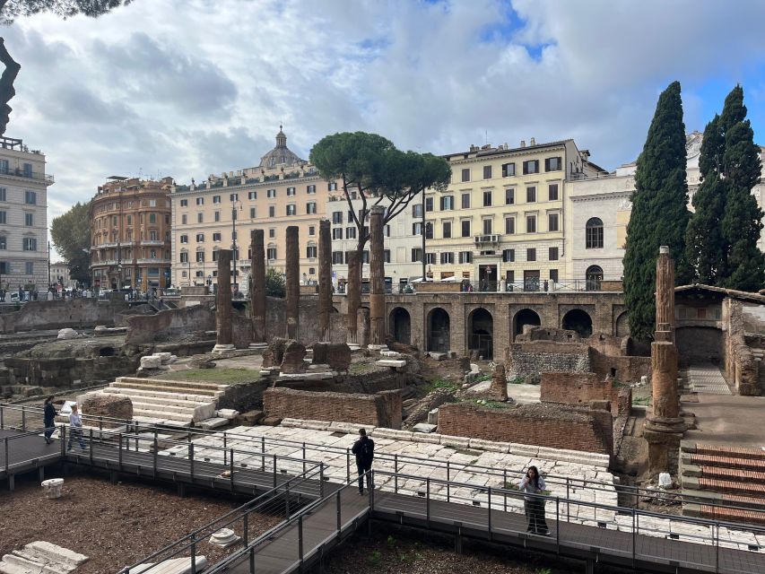 Ancient Rome: Archeological area Largo Argentina - Walking the excavation area: the four temples (4th to 1st centuries BC)