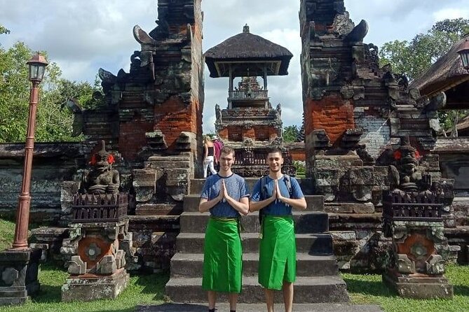 Ancient Temples and Jatiluwih Rice Terrace Private Tour - Mt Batukaru area and Batu Karu Temple: where the day gets greener