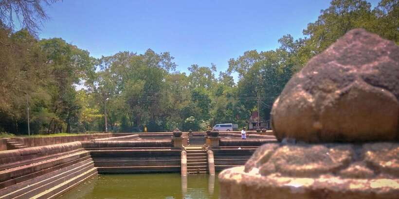 Anuradhapura Private Ancient City Day Tour - Ruwanwelisaya and Jethawanaramaya: big stupas, big meaning