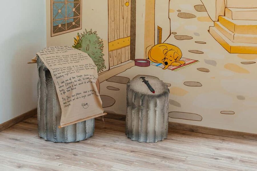Athens: Ancient Greek Murder Mystery Experience - Who it’s for: families, history fans, mystery lovers, and solo travellers