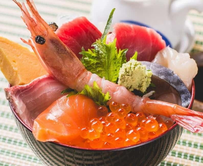 Authentic Sapporo: Nijo Market Seafood Lunch & History Tour - Getting Oriented at the Sapporo Clock Tower and City Hall