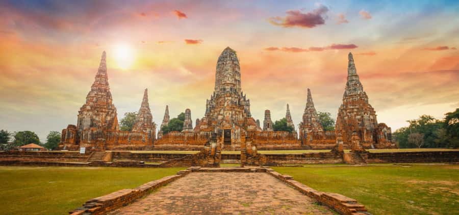 Ayutthaya Private Guided Day Tour, 4 Ancient Temples - Wat Yai Chai Mongkhon: Chedi Views and a Calm Start