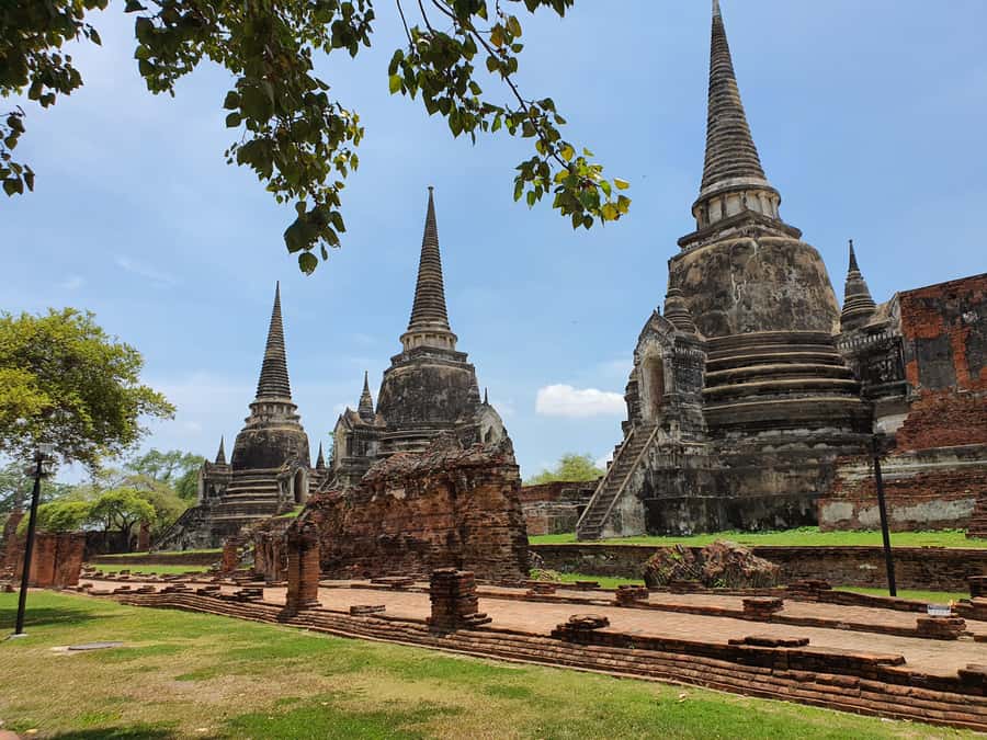 Ayutthaya UNESCO , World Heritage private tour - Wihan Mongkon Borpit, Wat Pra Ngam, and Wat Chaiwattanaram: how extra temple time works