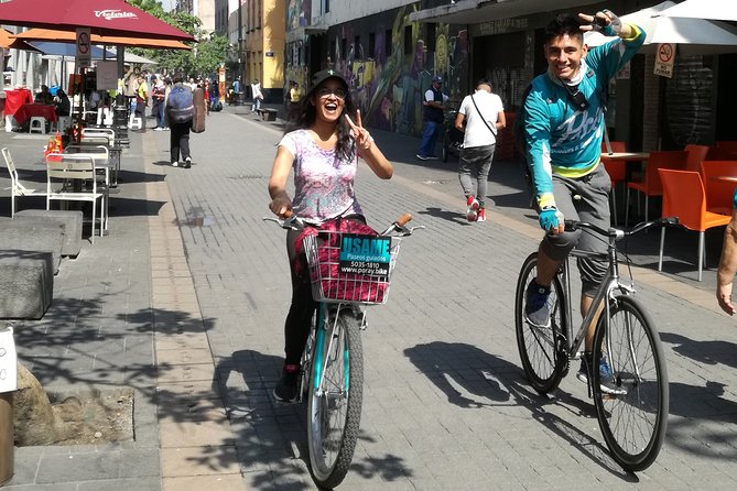 Aztec Tlan - Heritage Bike Tour CDMX - Zócalo by bike: scale, power, and the Cathedral’s 300-year story