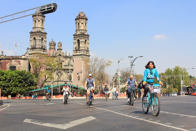 Aztec Tlan - Heritage Bike Tour CDMX - Street-food lunch in the middle of the ride (and diet-friendly options)