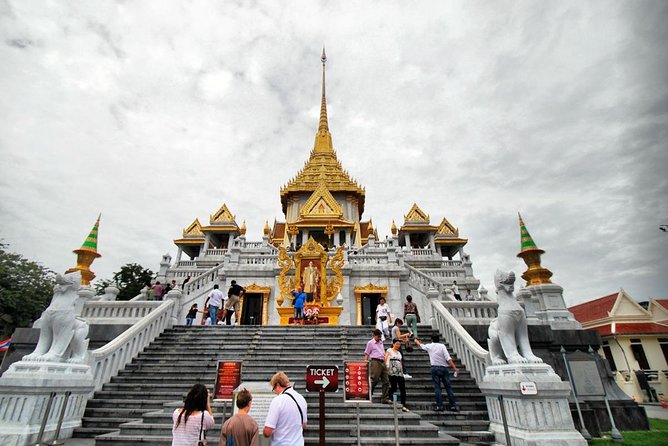 Bangkok Heritage Highlights: Grand Palace & Three Temples Tour - Grand Palace and Wat Phra Kaew: where the rules get serious
