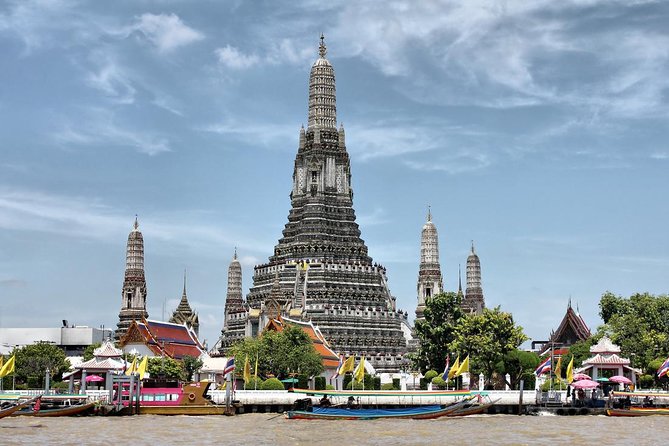 Bangkok Heritage Highlights: Grand Palace & Three Temples Tour - Wat Arun (Temple of Dawn): river views that change with the day