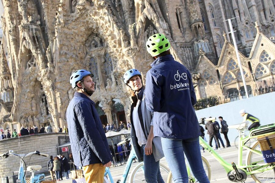 Barcelona: 2.5-Hour Bike or E-Bike Historical Tour - Gràcia’s Modernisme Identity: Casa Calvet, Casa Vicens, and Views You Don’t Expect