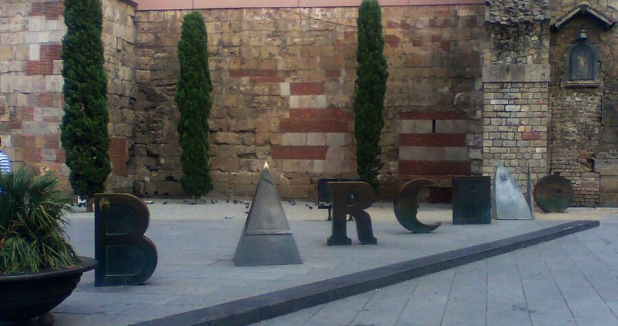 Barcelona: 3-Hour Esoteric, Spiritual & Historical Tour - Who should book this tour, and who might not love it
