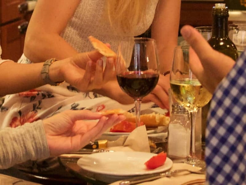 Barcelona: 3-Hour Sips, Sites & Bites Food & History Tour - Quick hits before you go