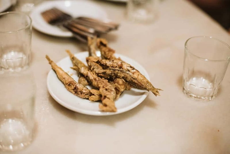 Barcelona: Tapas, Wine & History Tour of the Old Town - Should you book this Barcelona tapas and history night?