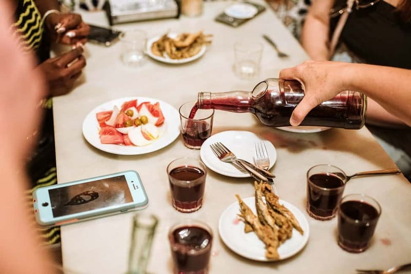 Barcelona: Tapas, Wine & History Tour of the Old Town - The 50-minute history walk: Roman ruins to modern politics