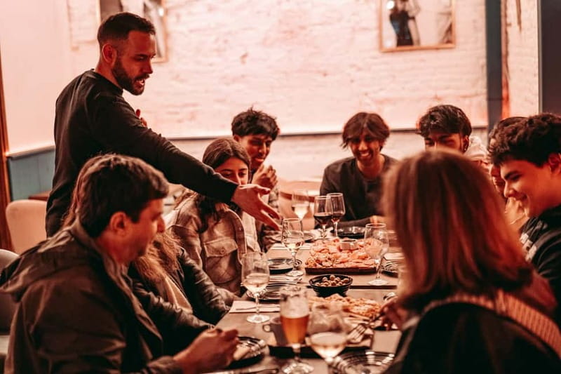 Barcelona: Tipsy Tapas & History Tour in the Gothic Quarter - Key highlights at a glance