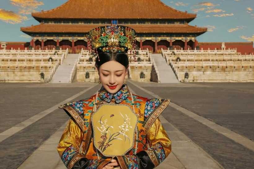 Beijing: Must-Try Chinese Ancient Costume Rental& Photoshoot - The Forbidden City option: add a guided tour after your morning shoot