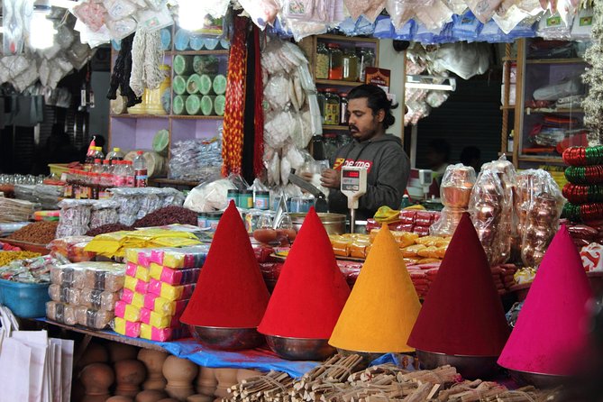 Bengaluru Pete City Market Half-Day Walking Tour - Kote Venkataramana Temple and Bangalore Fort: belief systems and old defense walls