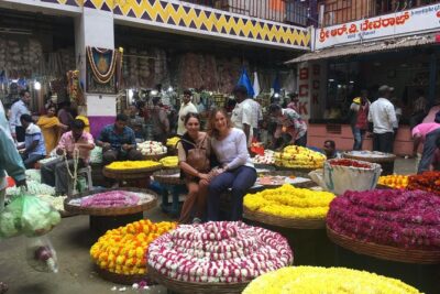 Bengaluru Pete City Market Half-Day Walking Tour - Entering Tipu Sultan’s Summer Palace: Indo-Islamic design with political weight