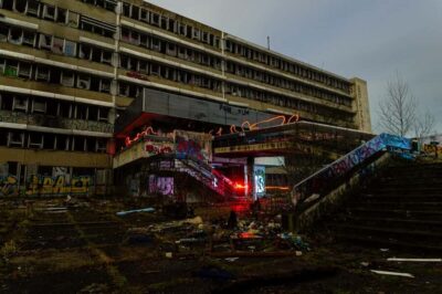 Berlin: Urbex Abandoned Places & History Tour - The 3-hour flow: meeting at S-Bahn Buch and moving through the site