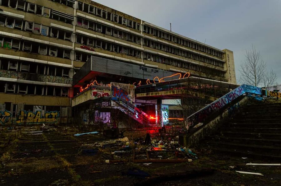 Berlin: Urbex Abandoned Places & History Tour - The 3-hour flow: meeting at S-Bahn Buch and moving through the site