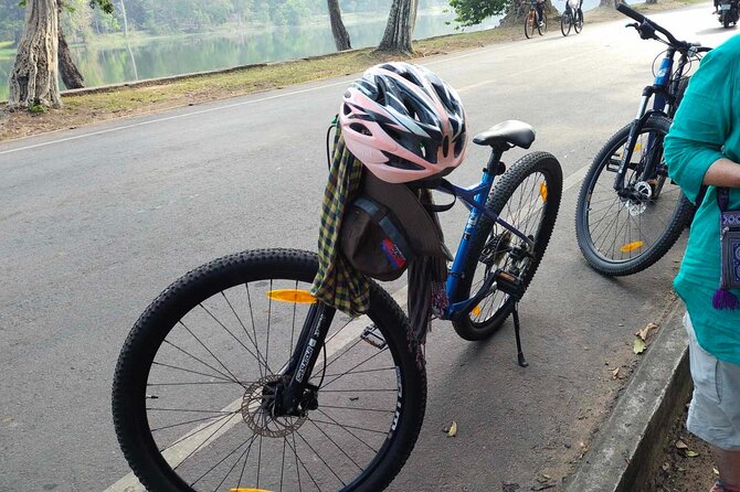 Biking Tour in Angkor Wat, Angkor Thom Ancient Capital, Ta Promh - Stop 3: Angkor Thom, Victory Gate to Bayon faces and royal terraces