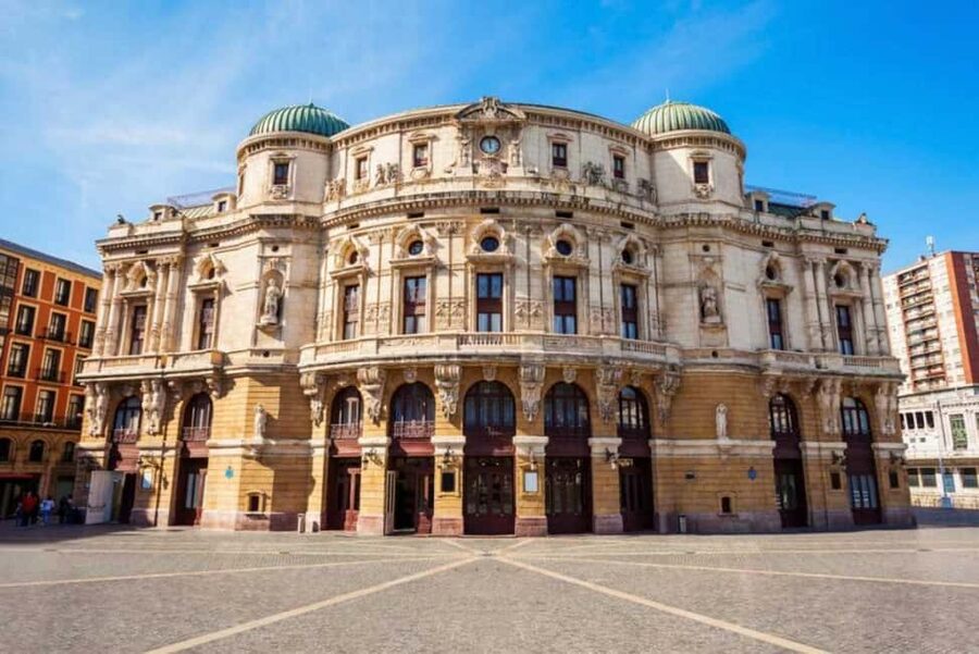 Bilbao Historical Tour in small group - The Unamuno area and the churches-and-squares rhythm