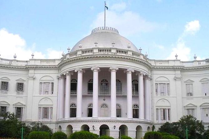 British Raj Heritage walk in Kolkata with guide - Raj Bhavan: when the Viceroy lived in plain sight
