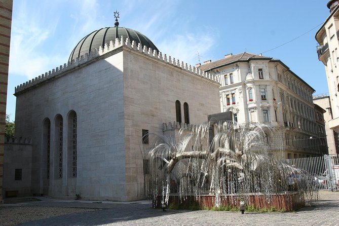 Budapest Jewish Heritage Memorial Walking Tour & Synagogue Entry - What the Best Guides Do (and Why You’ll Care)