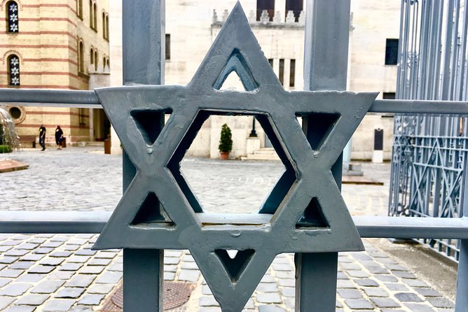 Budapest Jewish Heritage: Synagogues, Shoes, Secrets & Flódni - The Jewish Quarter and the ghetto wall: seeing what’s still here