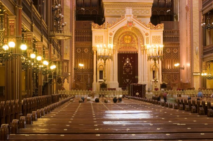 Budapest Private 3-Hour Jewish Heritage Tour - Walking the Former Jewish Ghetto: How the Story Becomes Personal