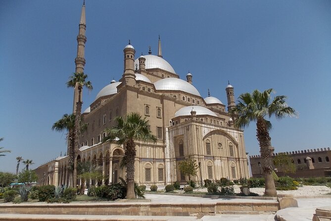 Cairo Half Day Tours visit Islamic Cairo & ancient mosques - Stop 5: Khan al-Khalili Bazaar—Crafts, Perfumes, and Bargaining Energy