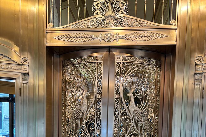 Chicago Architecture and True Crime Tour - Price and value: what $35 buys you in Chicago terms