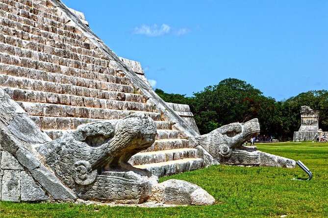 Chichen Itza Guided Historical Tour with Lunch Included - Chichen Itza With a Real Guide: El Castillo up close