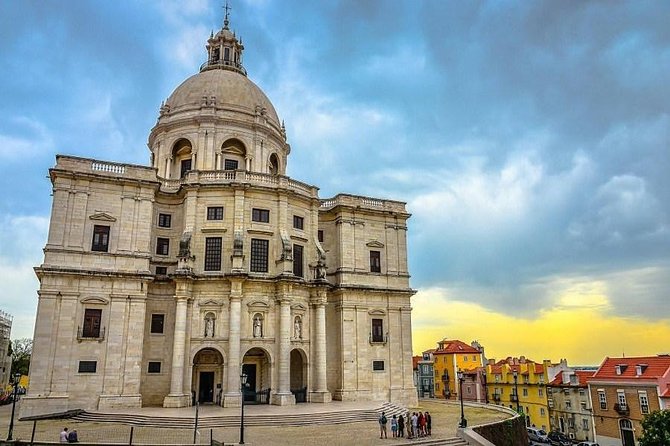 City Tour, wonders of ancient Lisbon through the monuments - Santa Engrácia: baroque architecture and a national pantheon status