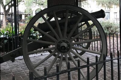 Civil War Savannah!! Guided Walking Tour - The Historic District context that the Civil War can’t escape