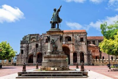 Colonial Zone: Historical Tour with a visit to the Columbus Lighthouse and Tres Ojos Park - Los Tres Ojos National Park: caves, cenotes, and mineral-heavy water